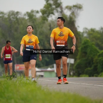 Runner Photo 2041810