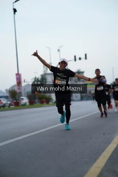 Runner Photo 2041816
