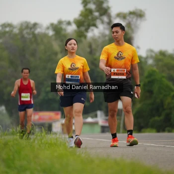 Runner Photo 2041817
