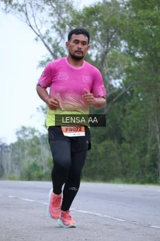 Runner Photo 2041820