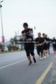 Runner Photo 2041852