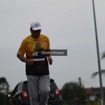 Runner Photo 2041872