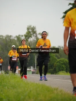 Runner Photo 2041876