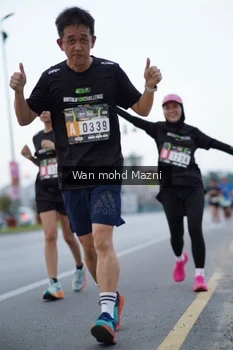 Runner Photo 2041891