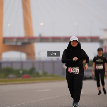 Runner Photo 2041898