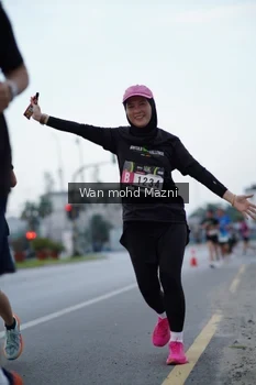 Runner Photo 2041899