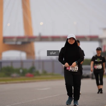 Runner Photo 2041910