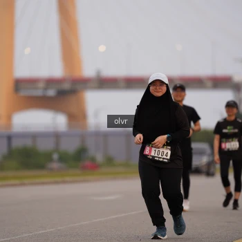 Runner Photo 2041937