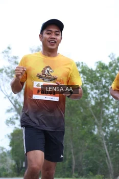 Runner Photo 2041954