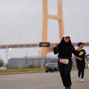 Runner Photo 2041990