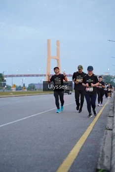 Runner Photo 2041995