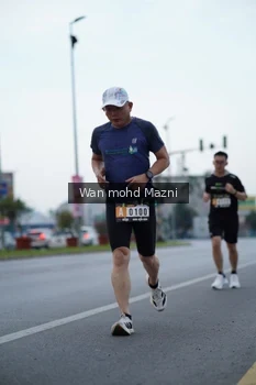 Runner Photo 2041999
