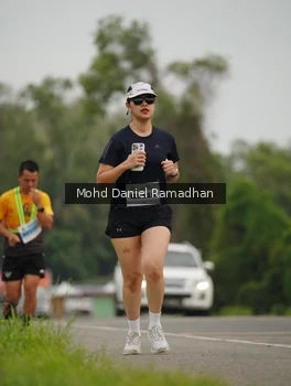 Runner Photo 2042002