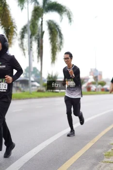 Runner Photo 2042056
