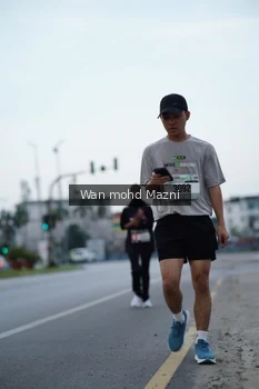 Runner Photo 2042077