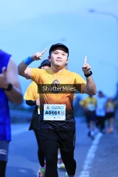 Runner Photo 2042100