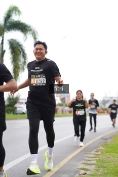 Runner Photo 2042108