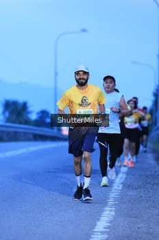 Runner Photo 2042111