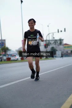 Runner Photo 2042123