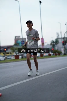 Runner Photo 2042133