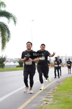 Runner Photo 2042140