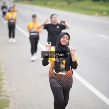 Runner Photo 2042145