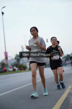 Runner Photo 2042237