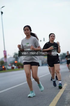 Runner Photo 2042245