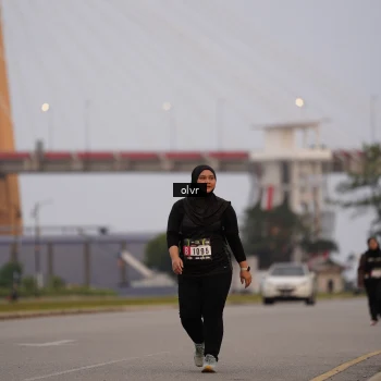Runner Photo 2042256