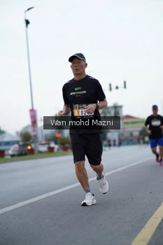 Runner Photo 2042298