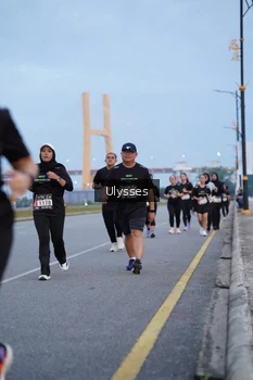 Runner Photo 2042317