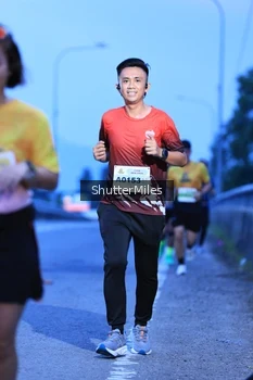Runner Photo 2042336