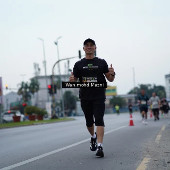 Runner Photo 2042348