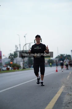 Runner Photo 2042353