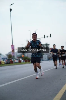 Runner Photo 2042365