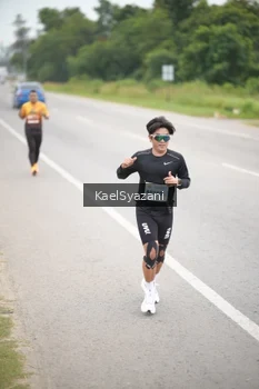 Runner Photo 2042378
