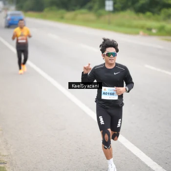 Runner Photo 2042388