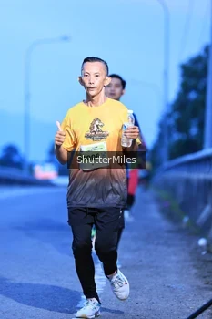 Runner Photo 2042393
