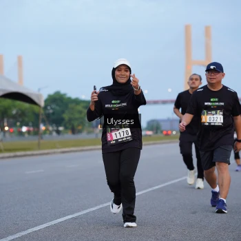 Runner Photo 2042402