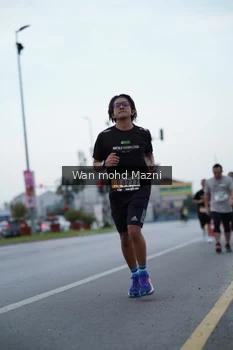 Runner Photo 2042414