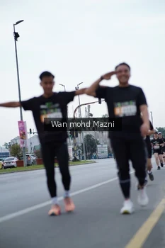 Runner Photo 2042471