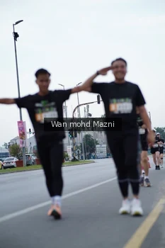 Runner Photo 2042474