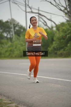 Runner Photo 2042525