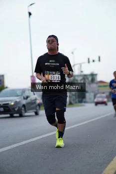 Runner Photo 2042553