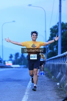 Runner Photo 2042681