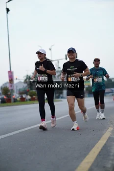 Runner Photo 2042731