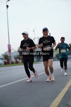 Runner Photo 2042739
