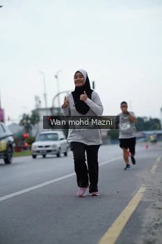 Runner Photo 2042763