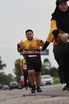 Runner Photo 2042765
