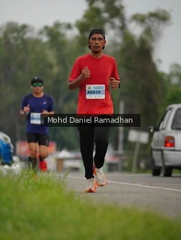 Runner Photo 2042776